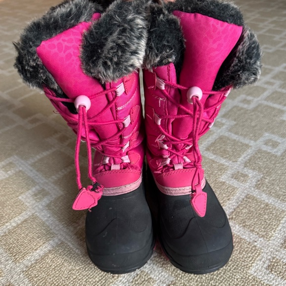 Kamik Waterproof Insulated Faux Fur Snow Boots Outdoor Holiday Pink Black Girl 3 - Picture 10 of 10